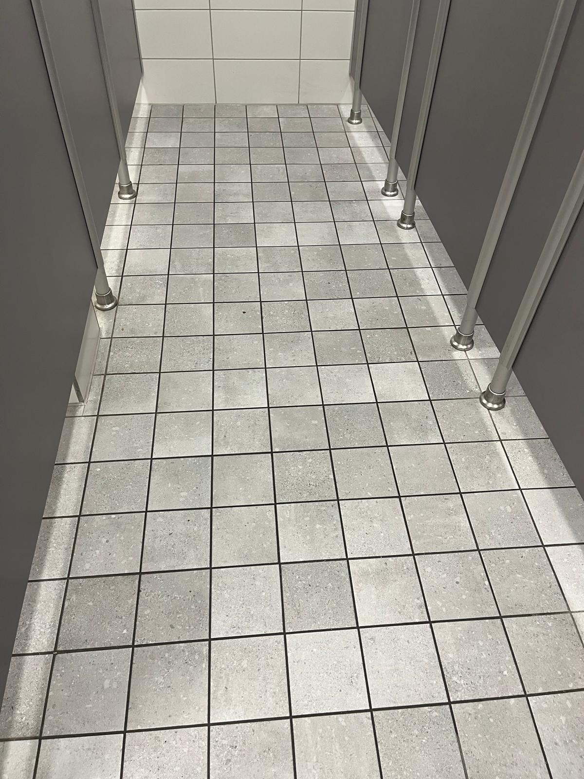 WC-Bodenreinigung – Nachher